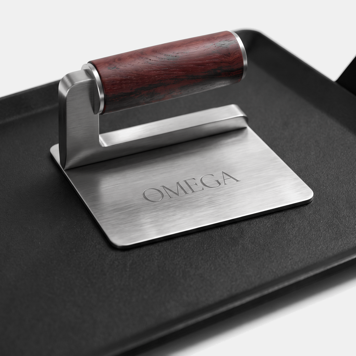 OMEGA stainless steel grill press with wooden handle - detail